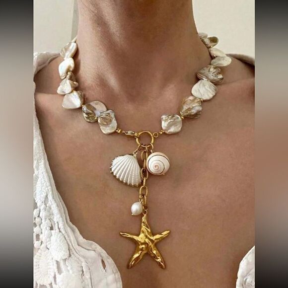 REVOLVE Jewelry - Summer shell necklace S768
